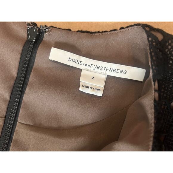 Diane von Furstenberg DVF Black Delian Crochet Pebble Lace Peplum Dress Size 2 - Picture 9 of 15